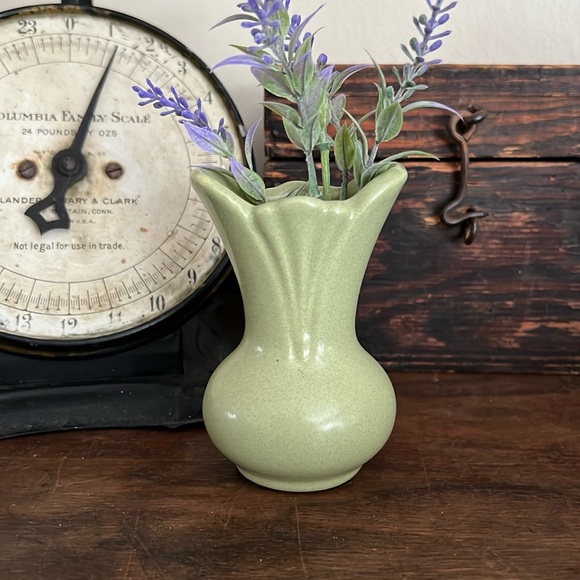 VTG | Royal Haeger 4” Bud Vase - Picture 2 of 7